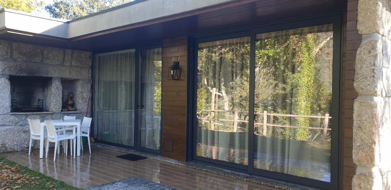 Готель Dobau Casas Вієйра-ду-Міню Екстер'єр фото